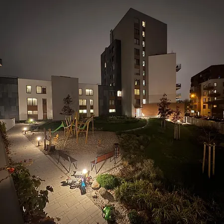 Cozy Apt - Parking & All Amenities * Prága
