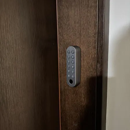 Cozy Apt - Parking & All Amenities *