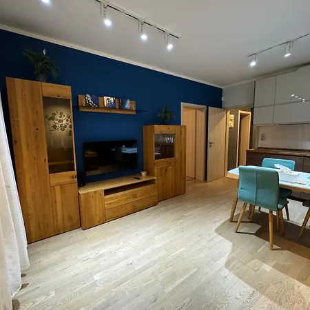 Cozy Apt - Parking & All Amenities Prag